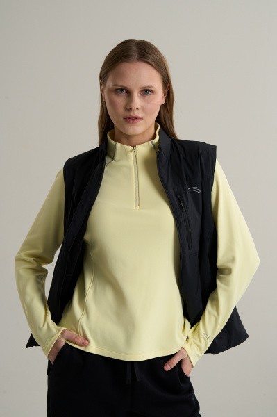 ����� ANTA ANTA RUNNING Woven Vest