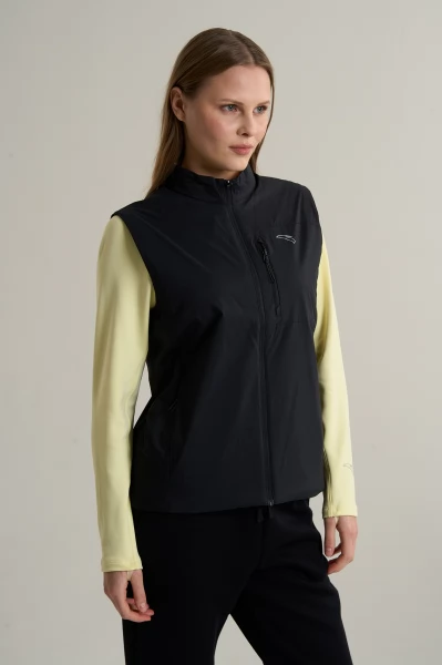 ����� Anta RUNNING Woven Vest