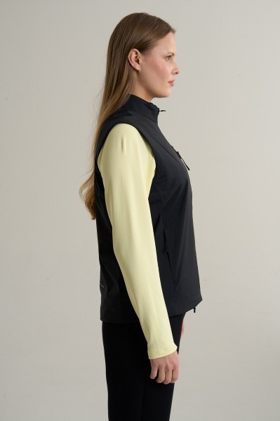 ����� ANTA ANTA RUNNING Woven Vest