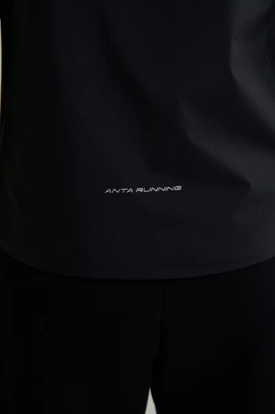 ����� Anta RUNNING Woven Vest