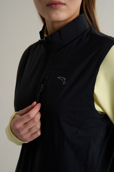 ����� ANTA ANTA RUNNING Woven Vest