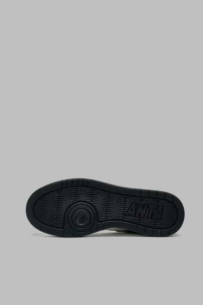 ���� ANTA RIVERS