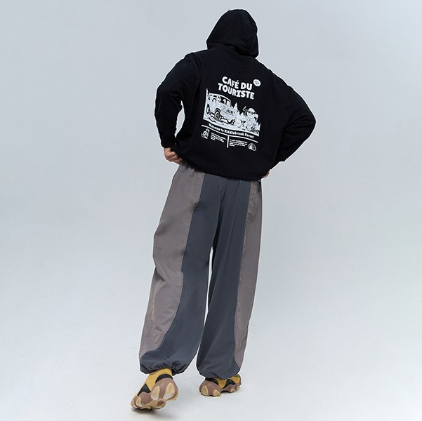 ���� Cafe Du Touriste