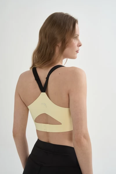 ��� ANTA RUNNING Sports Bra