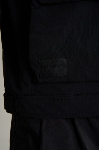 �������� ANTA COMMUTE Woven Track Top