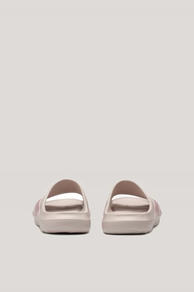 ������ ANTA C37