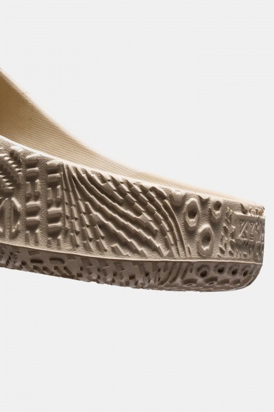 ������ ANTA HELA SLIDE