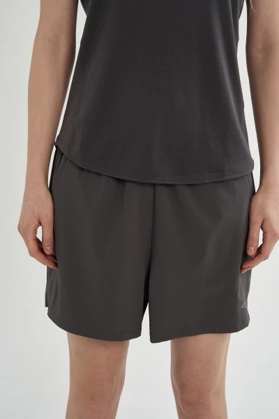 ����� ����������� Anta RUNNING Woven Shorts