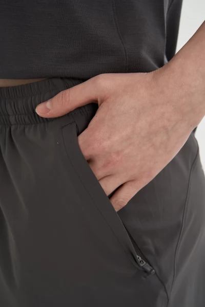 ����� ����������� Anta RUNNING Woven Shorts
