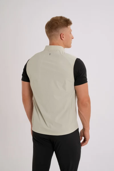 ����� Anta RUNNING Woven Vest