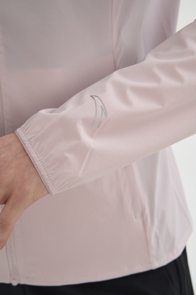 �������� Anta RUNNING Woven Track Top