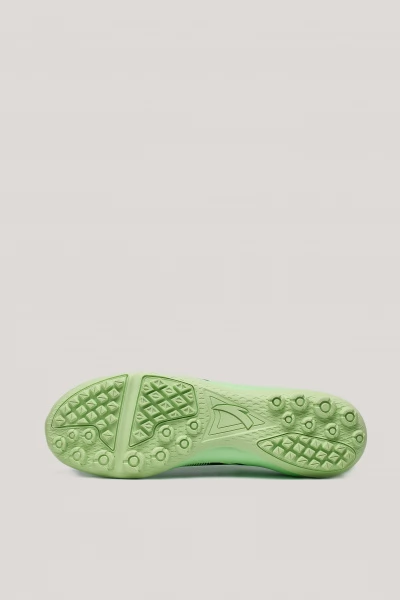 ����� ANTA Soccer boots