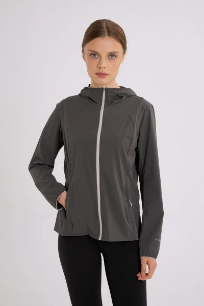 �������� Anta RUNNING Woven Track Top