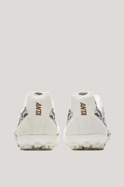 ����� ANTA Soccer boots