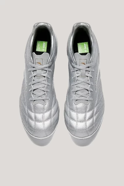 ����� ANTA Soccer boots