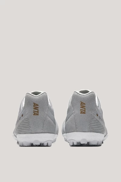 ����� ANTA Soccer boots