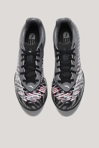 ����� ANTA Soccer boots