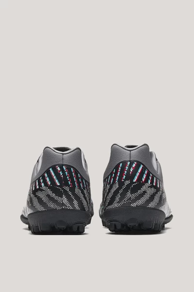 ����� ANTA Soccer boots
