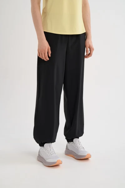����� ����������� Anta TRN-ESSENTIAL Knit Track Pants
