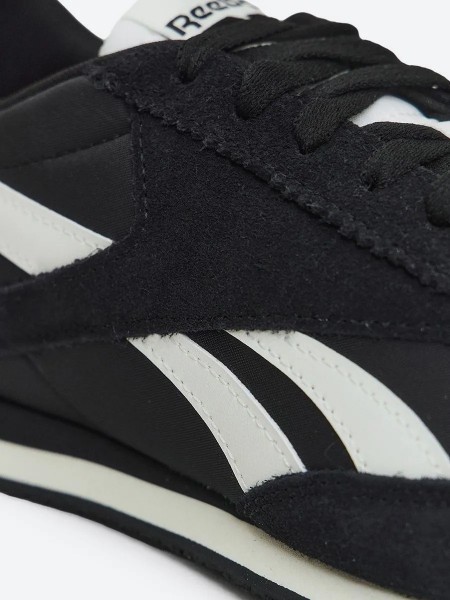 ���� REEBOK R100