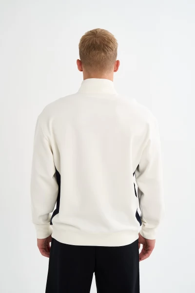 ������� Anta SPORTS CLUB Sweatshirt