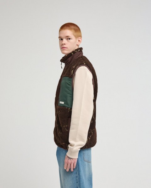 ����� LAKE SHERPA VEST