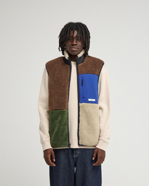 ����� LAKE SHERPA VEST