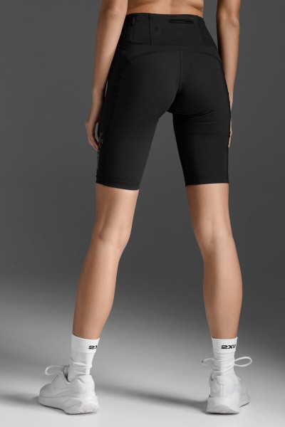 �������������� ����� 2XU Light Speed Mid-Rise Compression Shorts � �������������� ���