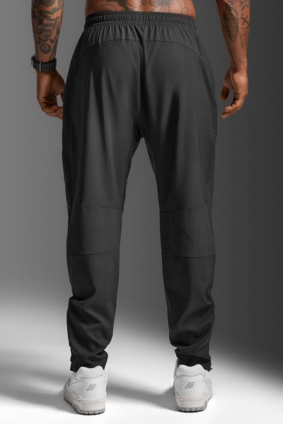�������� Aero Woven Jogger � �������������� ���