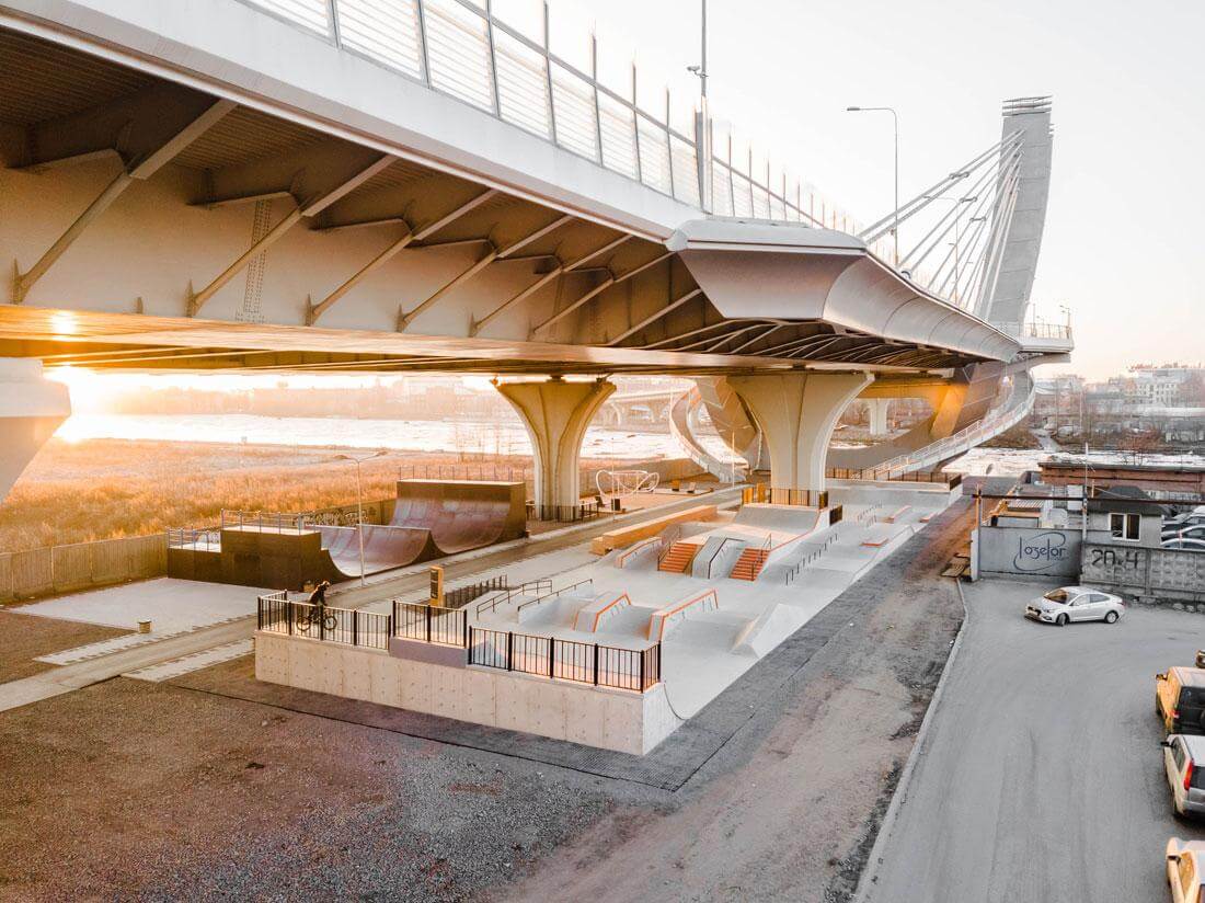 Скейт площадка под мостом Бетанкура