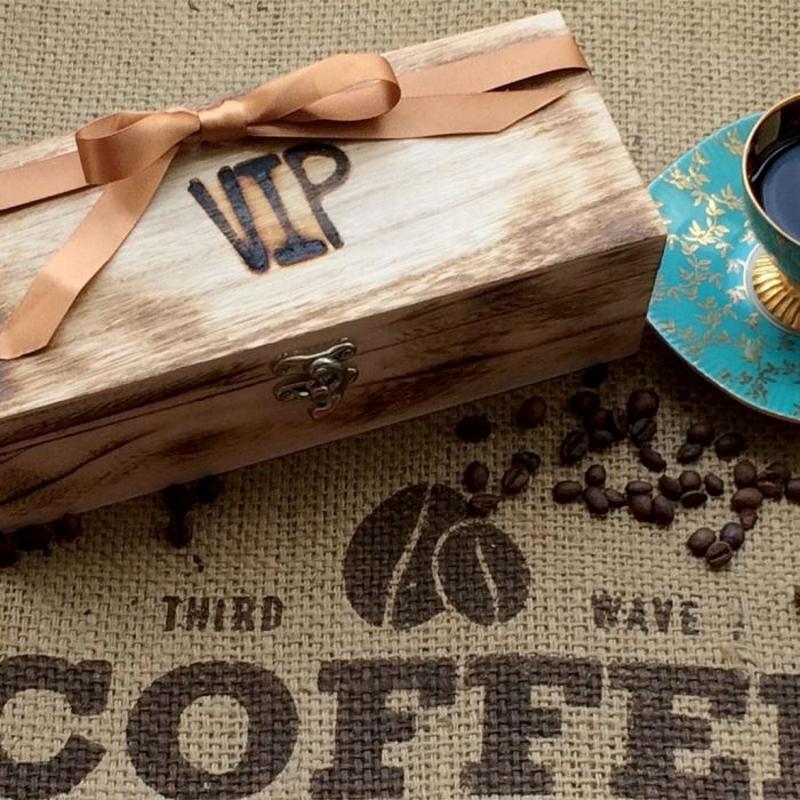 Кофе в деревянной подарочной упаковке